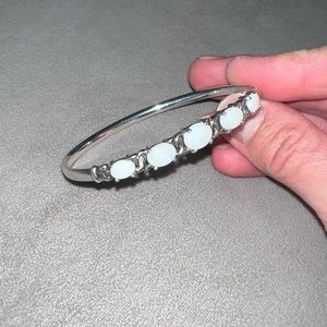 Sterling Silver Natural opal Stone Latch bracelet,beautiful quality piece